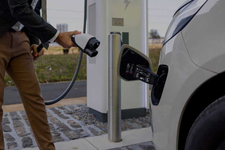 Primes CEE : EDF devient le partenaire d’Agilauto pour accompagner ses clients vers la mobilité électrique