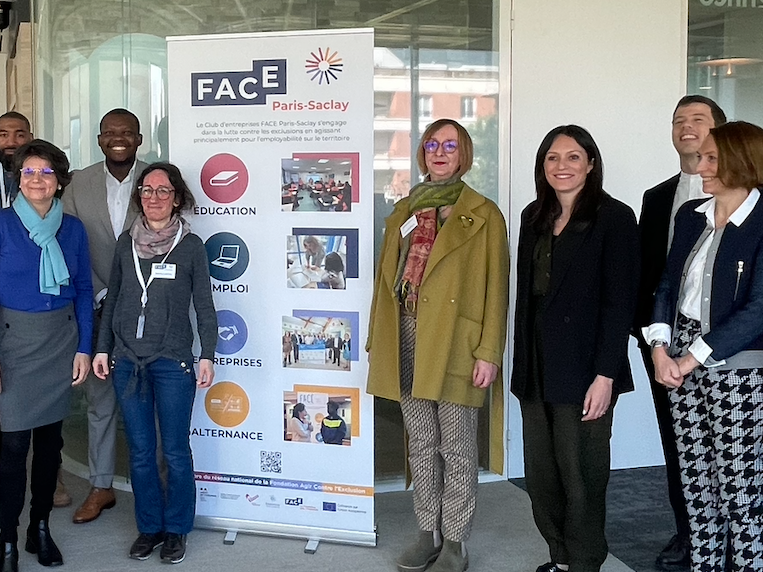 Les collaborateurs de Crédit Agricole Personal Finance & Mobility s’engagent pour la Job Academy de FACE Paris-Saclay
