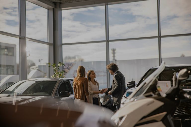 Partenariat pour un commerce automobile fort : Creditplus devient un membre de soutien de la VAD