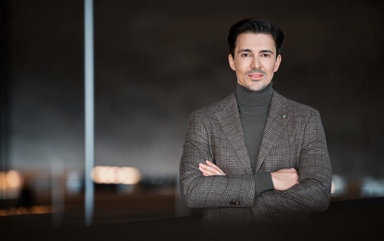 Prénom NOM de la personne sur la photo