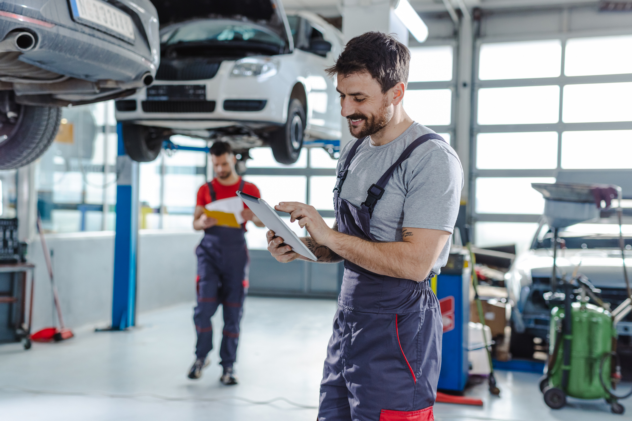 En prolongeant la durée de vie des véhicules, le remarketing contribue à réduire l'impact environnemental du secteur automobile tout en favorisant une mobilité plus abordable. Pour Crédit Agricole Personal Finance & Mobility, cette activité est devenue un levier à la croisée des enjeux économiques, environnementaux et d'innovation. Elle participe pleinement au développement d'une mobilité plus durable en donnant aux véhicules une seconde vie adaptée aux nouveaux usages.